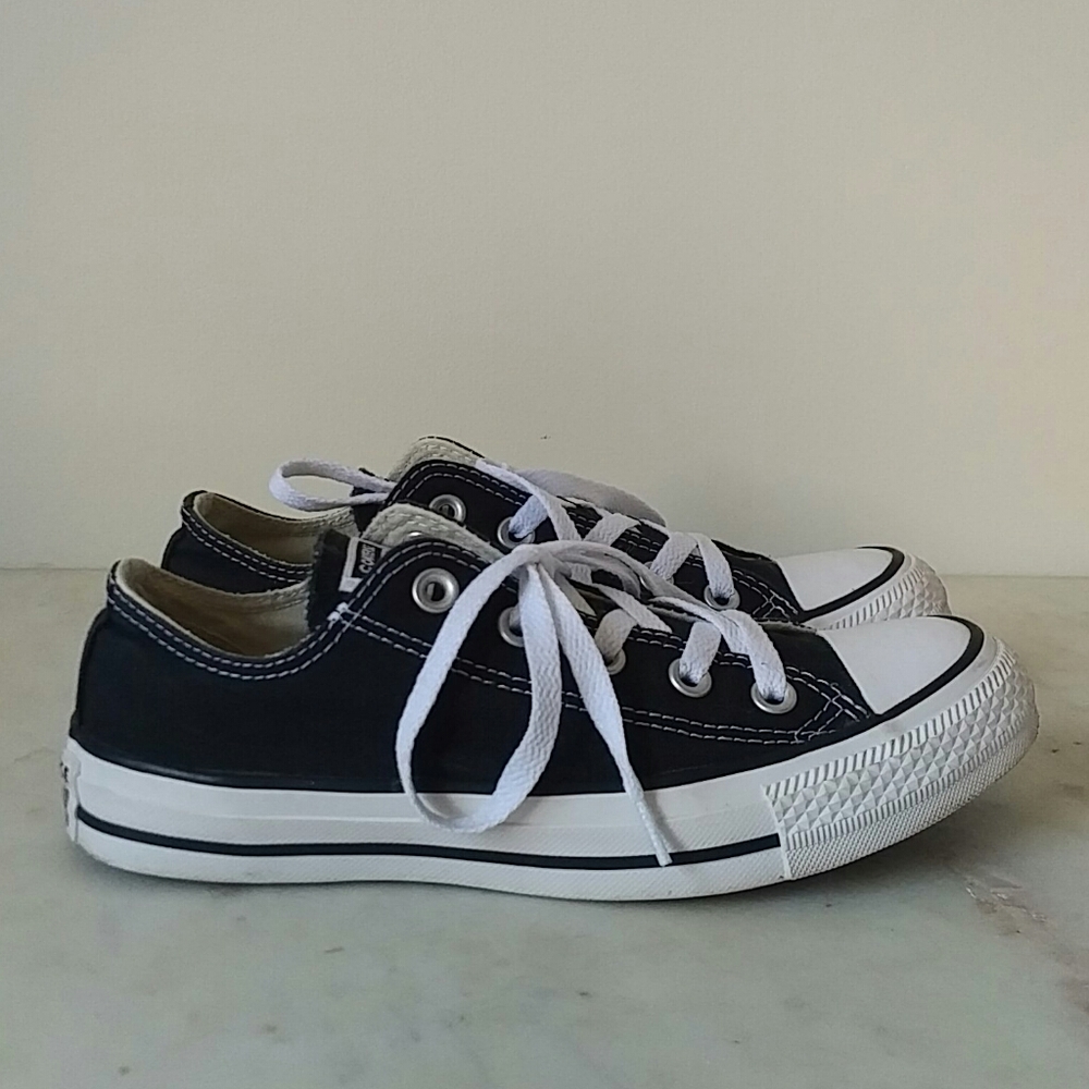 CONVERSE - classic black canvas sneakers